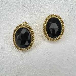Vintage Oval Black and Gold Oval Clip On Earrings